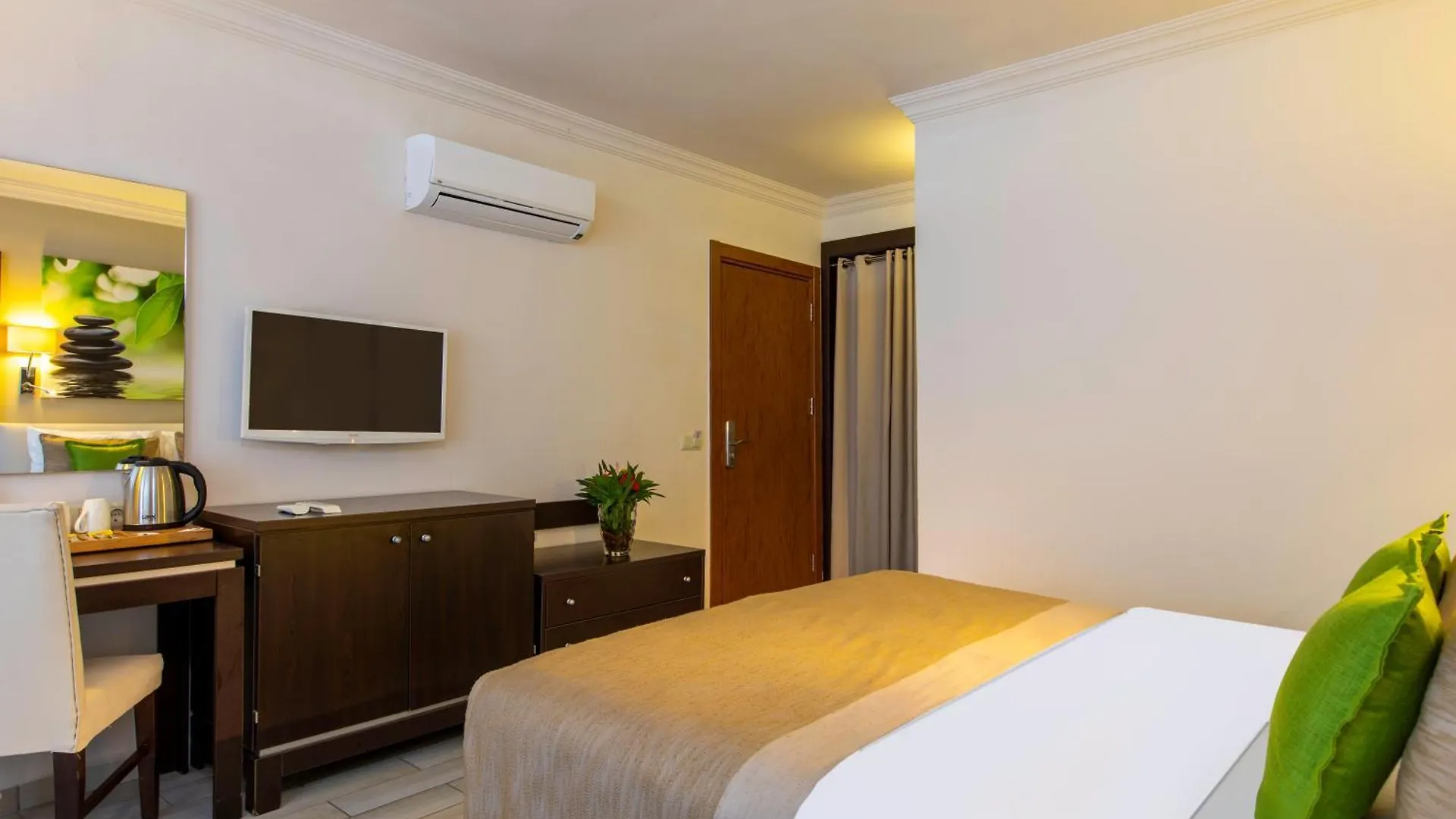 Marmaris Bay Resort מלון